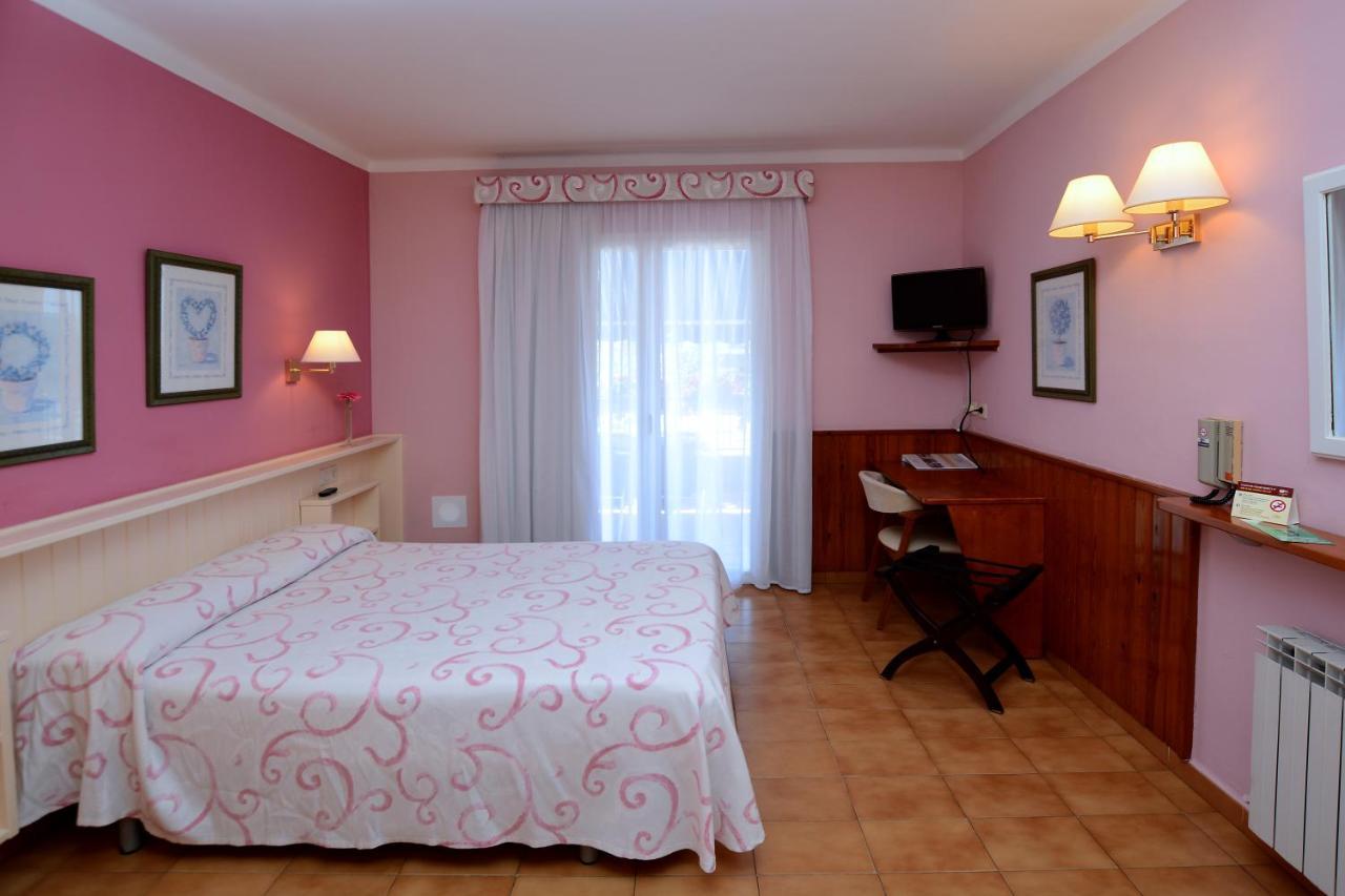 Hotel Casa Feliu Santa Susanna Exterior foto